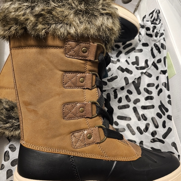 NWOT Womens DLG LANA Winter Boots - Size 8 - Picture 5 of 8